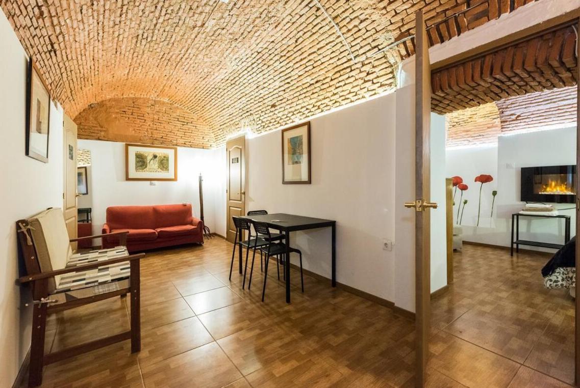 Encomienda Guest House Madrid Exteriör bild