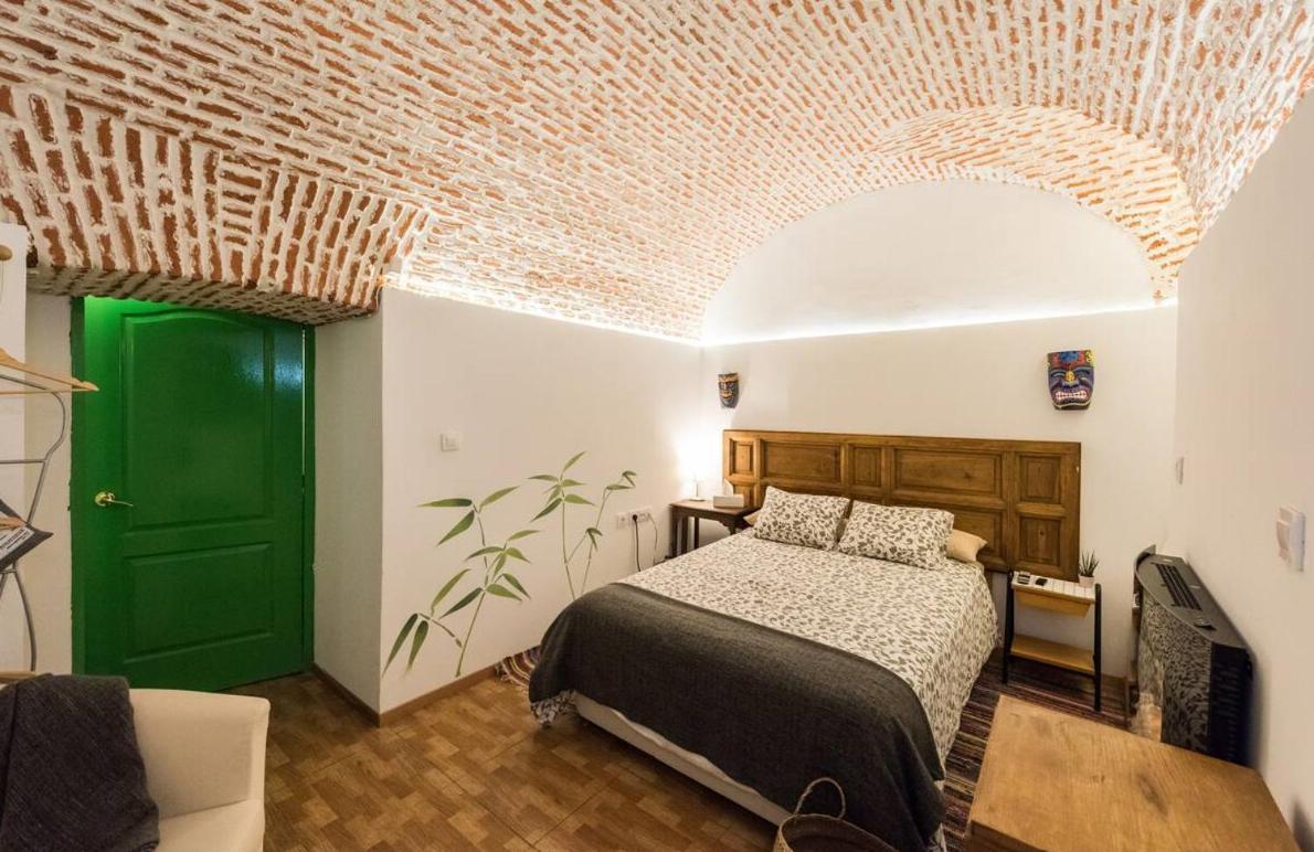 Encomienda Guest House Madrid Exteriör bild